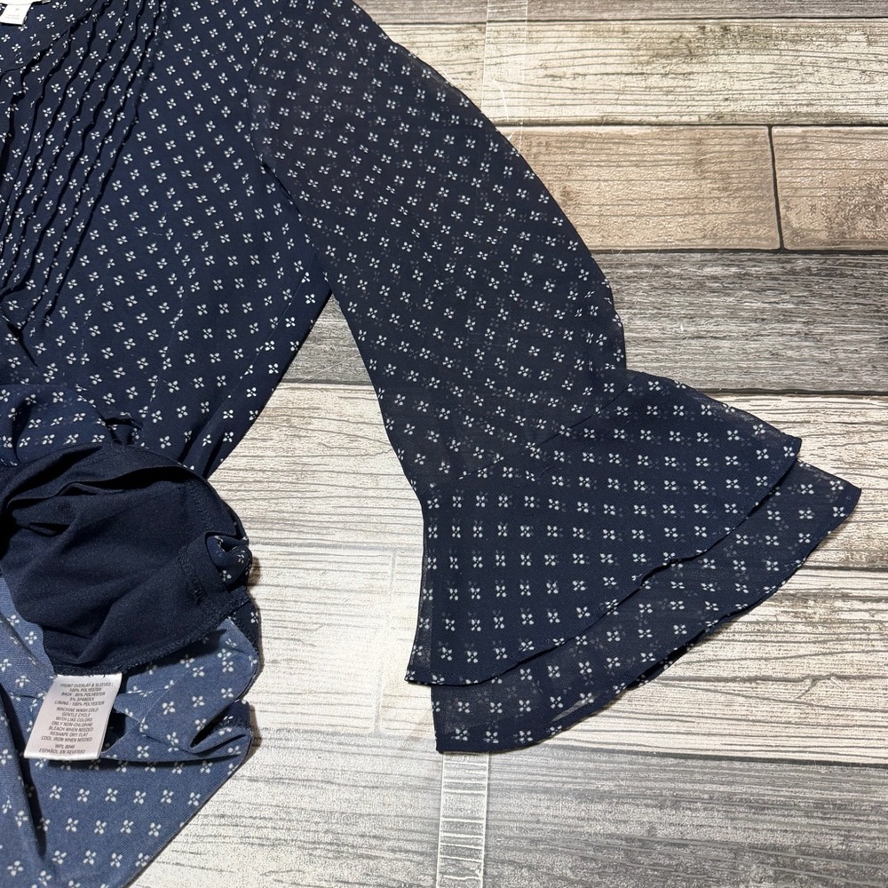 Charter Club Blouse Women’s M Navy Blue White Dot Pattern - Picture 6 of 7
